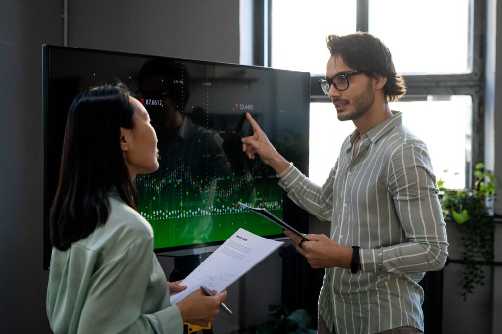 AV Integration for Small Businesses: Big Impact on a Budget 1 AV Integration for Small Businesses Big Impact on a Budget